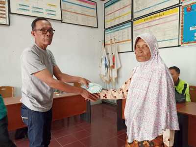 Pemerintah Pekon Tawan Suka Mulya Salurkan BLT-DD Tahap I kepada 20 KPM