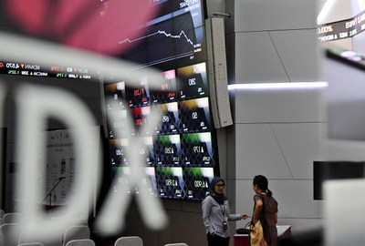 IHSG Menguat di Awal Pekan, Rupiah Juga Perkasa terhadap Dolar AS