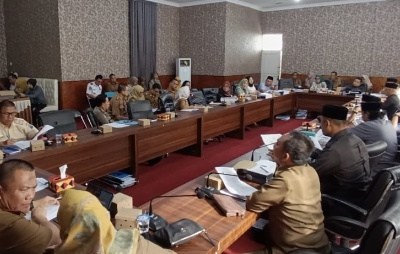 Banggar DPRD Lamsel Gelar Rapat Ranperda Pertanggungjawaban Pelaksanaan APBD Tahun Anggaran 2024