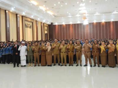 339 Pegawai Pemerintah dengan Perjanjian Kerja Resmi Terima Surat Keputusan Pengangkatan dari Pemerintah Kota Metro