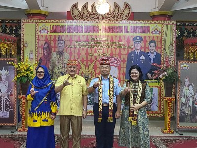 Danlanud Bun Yamin Disambut Dang Ike di Lamban Gedung Kuning, Kenangan Masa Kecil Mengalir Hangat