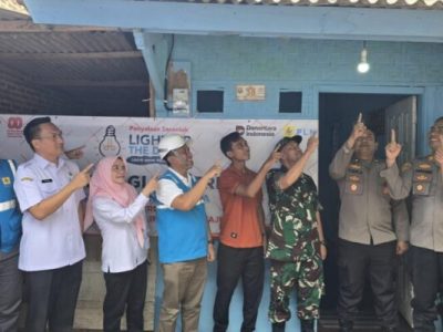 Hari Pelanggan Nasional, PLN Hadirkan Sambungan Listrik Gratis untuk 600 Keluarga Prasejahtera di Lampung