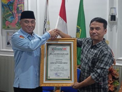 Kepala MAN 2 Bandar Lampung Raih Penghargaan Spesial Tokoh Inspiratif dari LAMPUNG7.COM