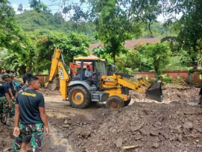 Longsor Tutup Jalan Penghubung Bandar Lampung–Pesawaran, Pemkot Turun Tangan