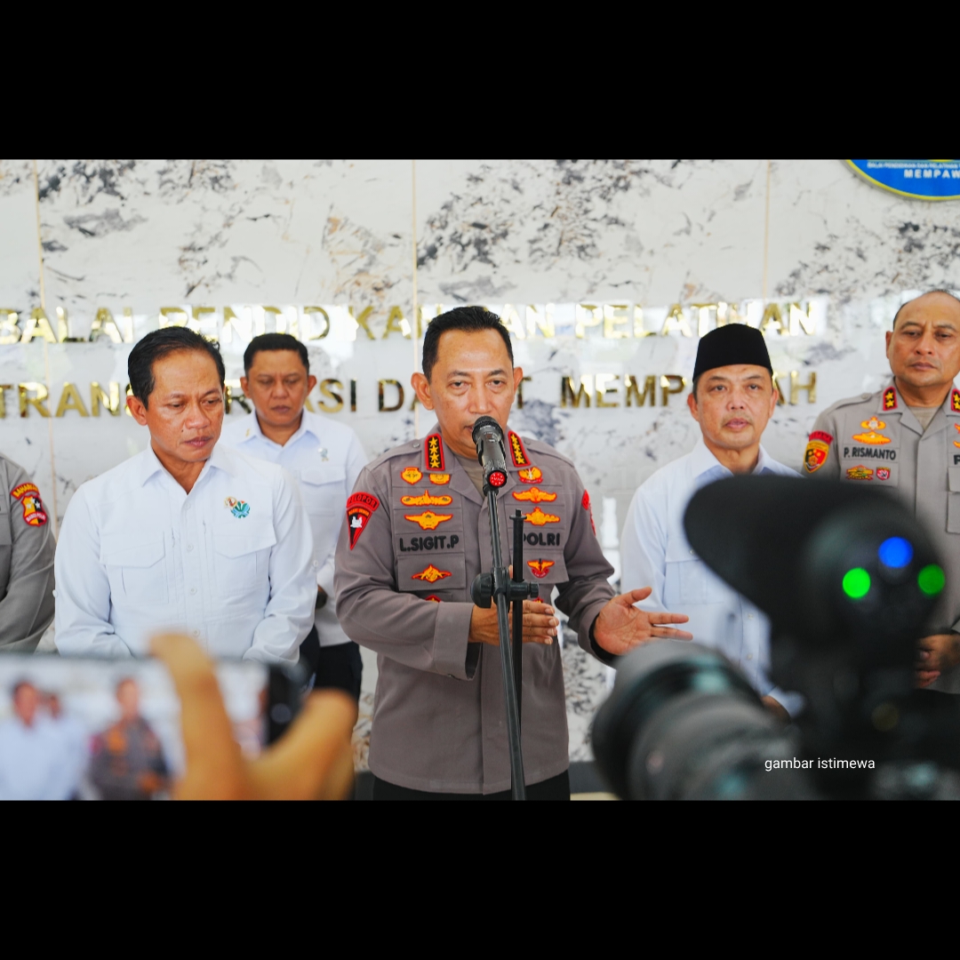 Kapolri Tinjau Penanganan Karhutla di Kalbar, Jumlah Titik Api Terus Menurun