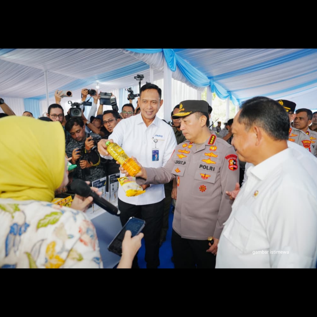 Polri-Bulog Salurkan 2.424 Ton Beras SPHP di 1.552 Titik Se-Indonesia