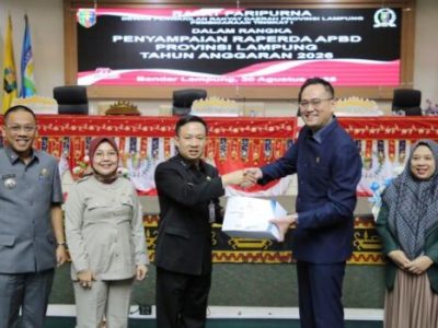 Pemprov Lampung Serahkan Dokumen Raperda APBD Tahun Anggaran 2026 kepada DPRD Lampung