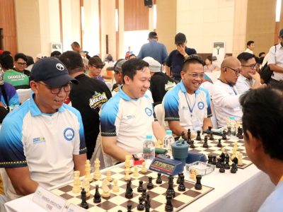 Gubernur Lampung dan Kapolda Adu Strategi di Pembukaan Turnamen Catur SMANDA CUP 2025