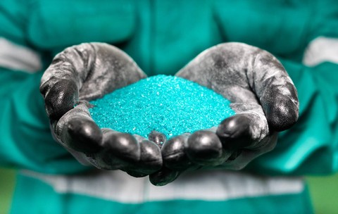 Harga Komoditas Dunia Bergerak Dinamis: Nikel dan Timah Melonjak, CPO Tergelincir Tipis