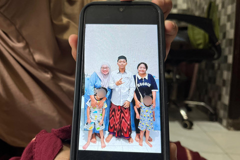 Keluarga Santri yang Tewas Tertimbun Bangunan Ambruk Ponpes di Sidoarjo Masih Trauma