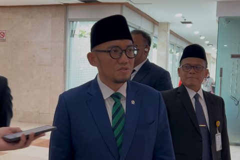 Wamen Haji Dahnil Anzar Sebut Tidak Ada Haji Mandiri: Tetap Lewat PIHK
