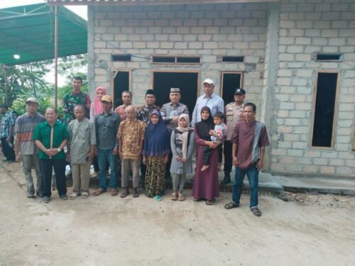 Walikota Metro Tinjau Proses Perbaikan Rumah Tidak Layak Huni