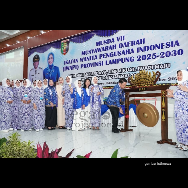 Gubernur Lampung Dorong IWAPI Jadi Motor Penggerak UMKM: “Bersama, Kita Majukan Perempuan dan Ekonomi Lampung!”     Musyawarah Daerah ke-VII IWAPI Lampung Jadi Momentum Penguatan Peran Perempuan dalam Perekonomian Daerah