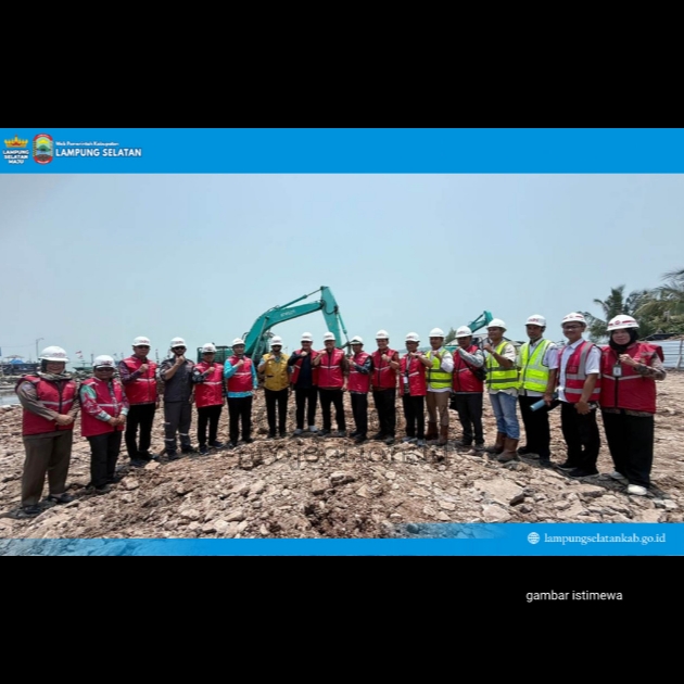 Kemenko Pangan Tinjau Progres Pembangunan Kampung Nelayan Merah Putih di Lampung Selatan