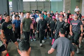 Gubernur Rahmat Mirzani Djausal Dampingi Menko Agus Harimurti Yudhoyono dalam Acara Fun Run di Bandar Lampung