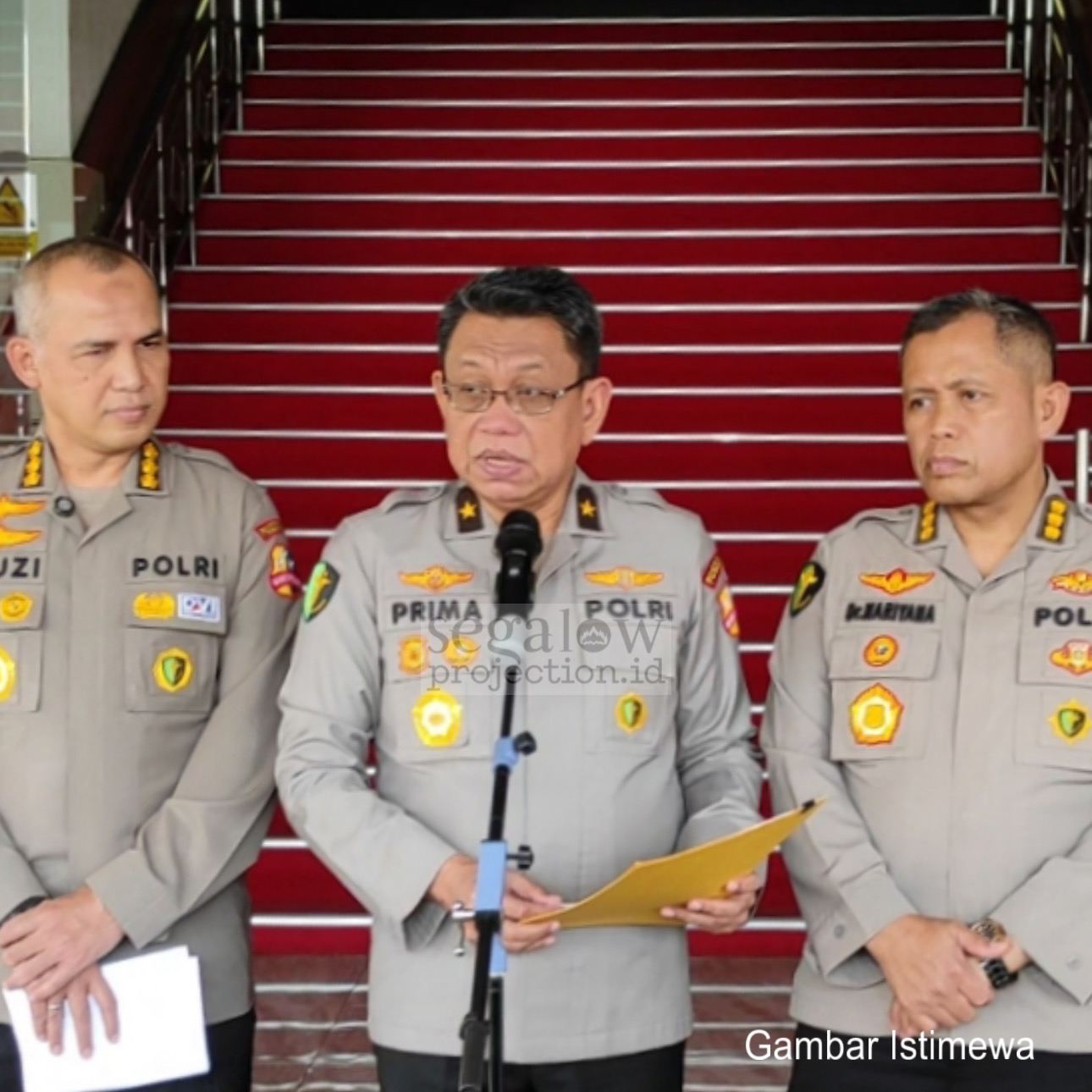 JASAD PENGEMUDI TAKSI ONLINE DI TOL JAGORAWI DIPENUHI LUKA AKIBAT BENDA TUMPUL
