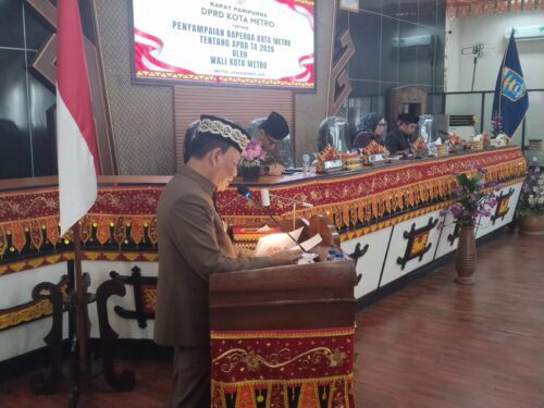 Paripurna Dewan Perwakilan Rakyat Daerah Kota Metro Penyampaian Raperda Tentang APBD Tahun 2026
