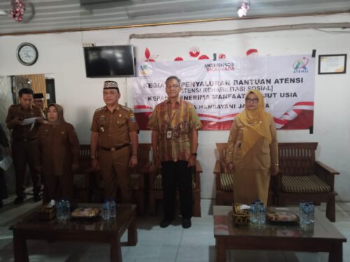 Lansia Kota Metro Dapat Bantuan Kementerian Sosial Program Asistensi Rehabilitasi Sosial