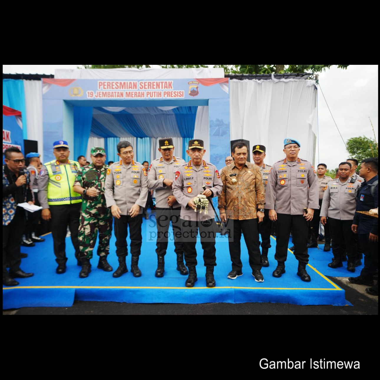 KAPOLRI RESMIKAN 19 JEMBATAN MERAH PUTIH PRESISI DI JAWA TENGAH