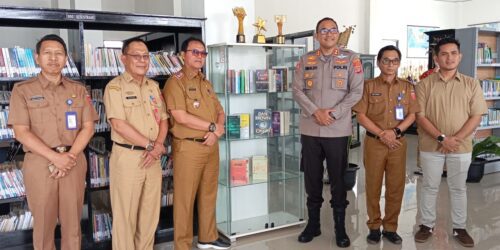 Perpustakaan Lampung Barat Terima Hibah 38 Buku Koleksi Pribadi dari Kapolres Lambar : AKBP Rinaldo Aser