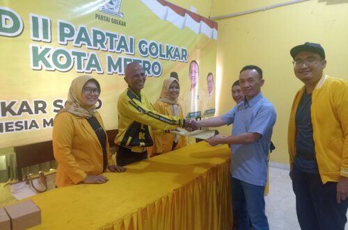 Subhan Kembalikan Formulir Pendaftaran Bakal Calon Ketua DPD Partai Golkar Kota Metro