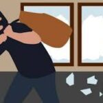 Viral! Maling Kabel di Kebon Jeruk Sembunyi di Got, Berlumuran Lumpur Saat Ditangkap Warga