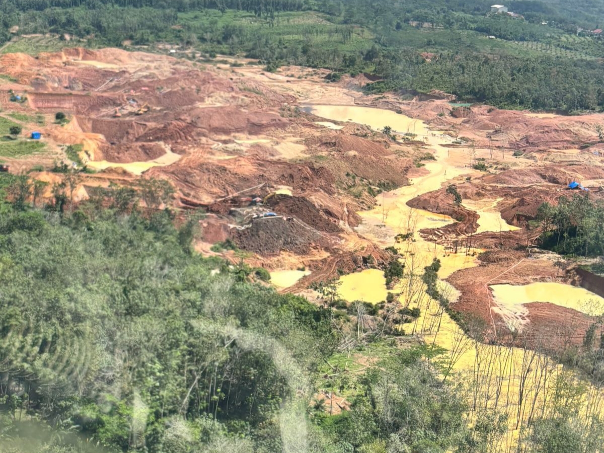 POLDA LAMPUNG TETAPKAN 14 TERSANGKA DALAM KASUS TAMBANG EMAS ILEGAL DI WAY KANAN