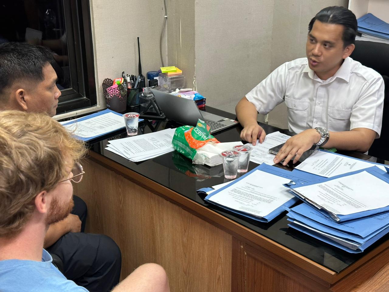 TIGA PELAKU JAMBRET HP WN JERMAN DITANGKAP, POLISI AMANKAN PENADAH